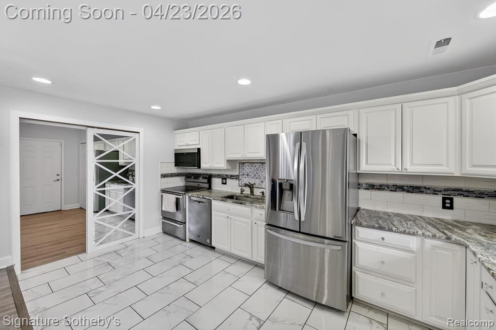 3341 Newton Road Commerce Township, MI 48382 - Photo 27 of 62