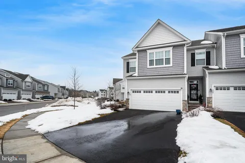 $569,900 | 323 Ridgewood Drive, Royersford, PA 19468