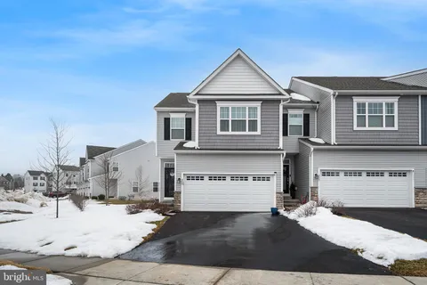 $569,900 | 323 Ridgewood Drive, Royersford, PA 19468