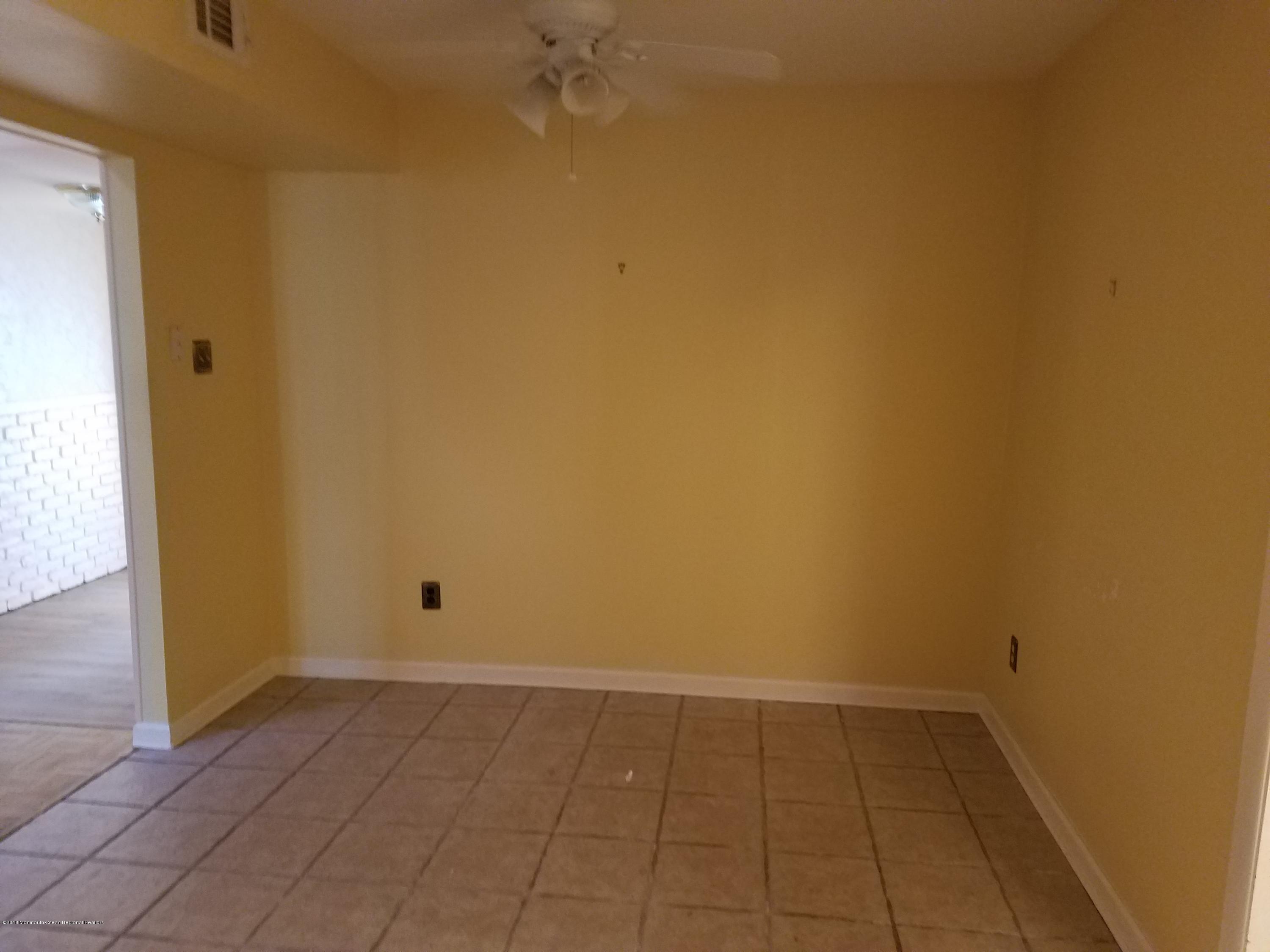 12 Valley Road Manalapan, NJ 07726 - Photo 5 of 15 12 valley rd kitchen 1