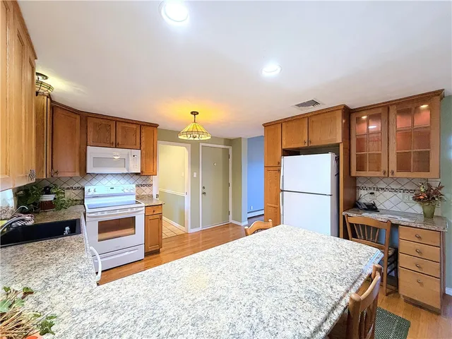 $874,900 | 398 Sampan Avenue, Jamestown, RI 02835