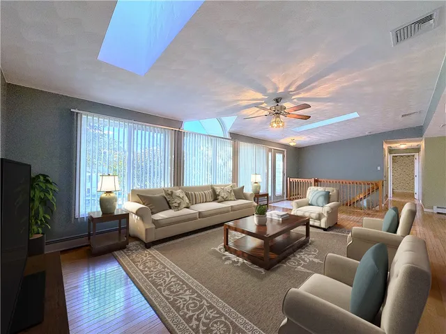 $874,900 | 398 Sampan Avenue, Jamestown, RI 02835