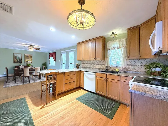 $874,900 | 398 Sampan Avenue, Jamestown, RI 02835