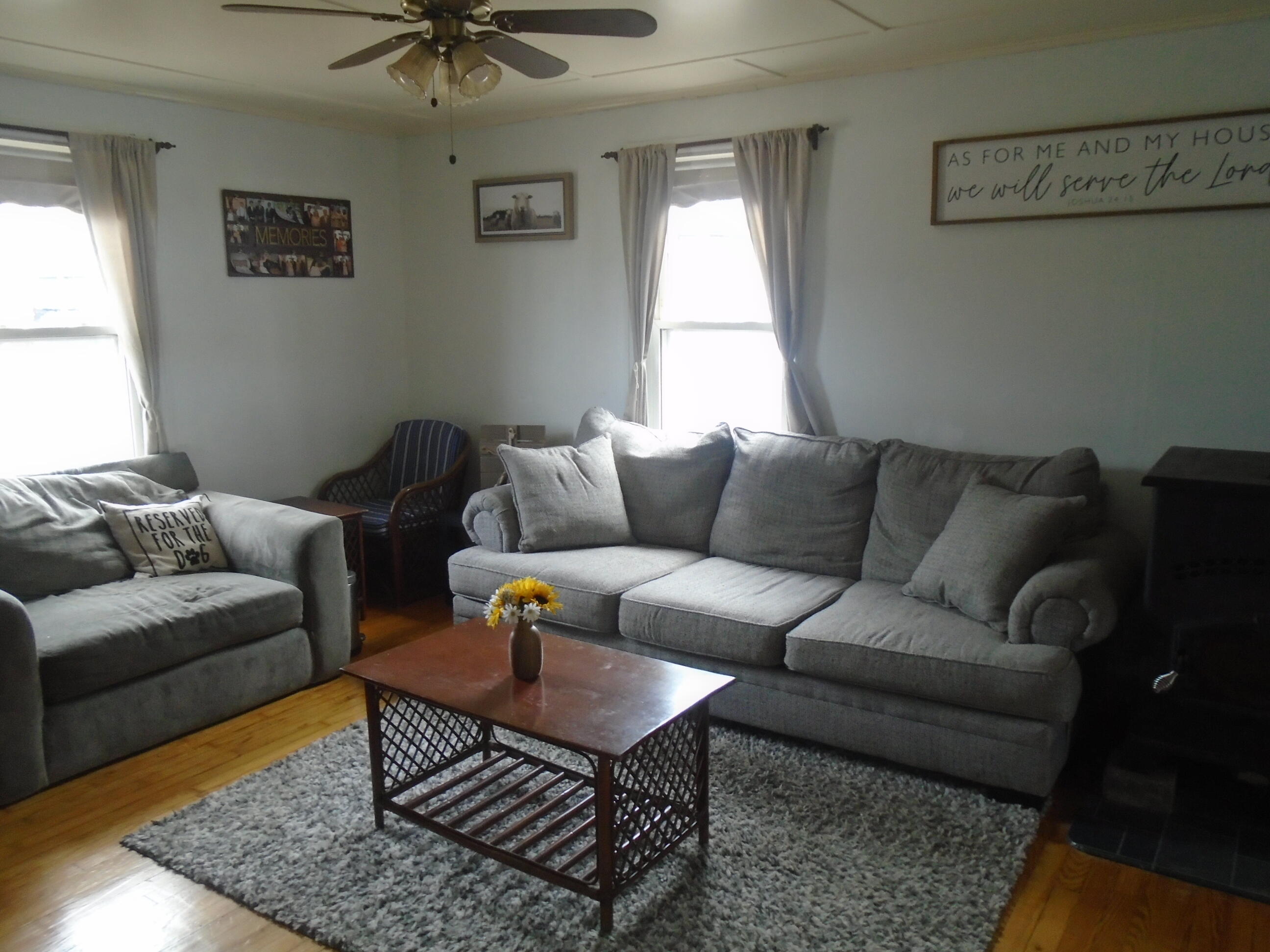 60 Burns Street Fairfield, ME 04937 - Photo 9 of 26 Livingroom