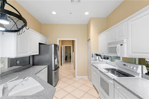 $830,000 | 4141 Bay Beach Lane, Unit 4P3, Fort Myers Beach, FL 33931