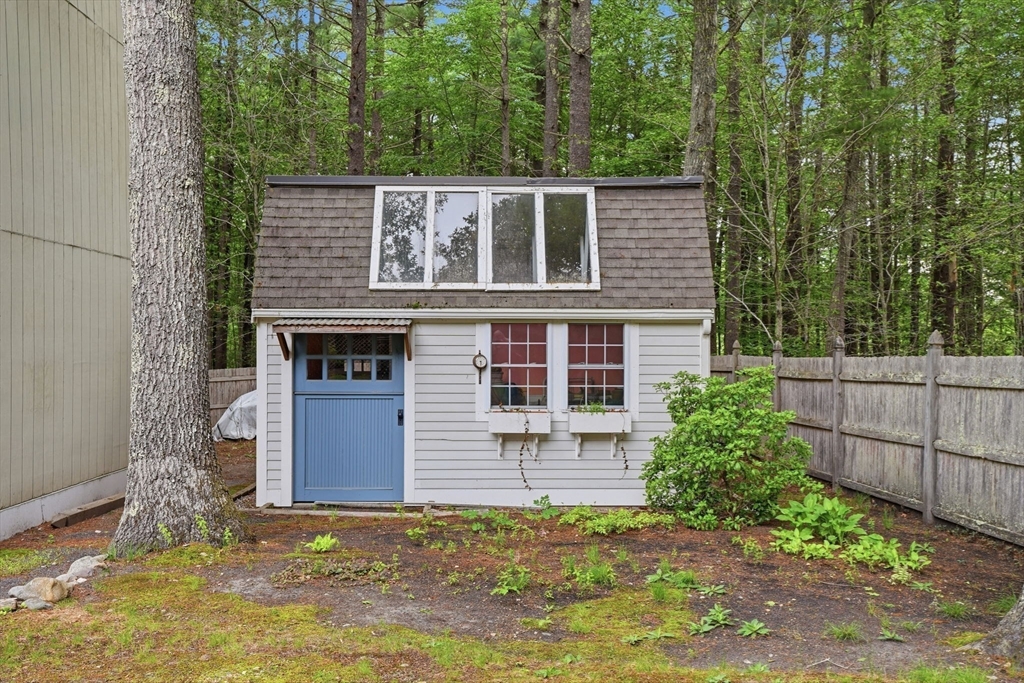 27 Bennett Road Rochester, MA 02770 - Photo 40 of 41
