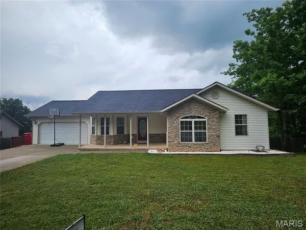 $340,000 | 15630 Top Drive, St. Robert, MO 65584