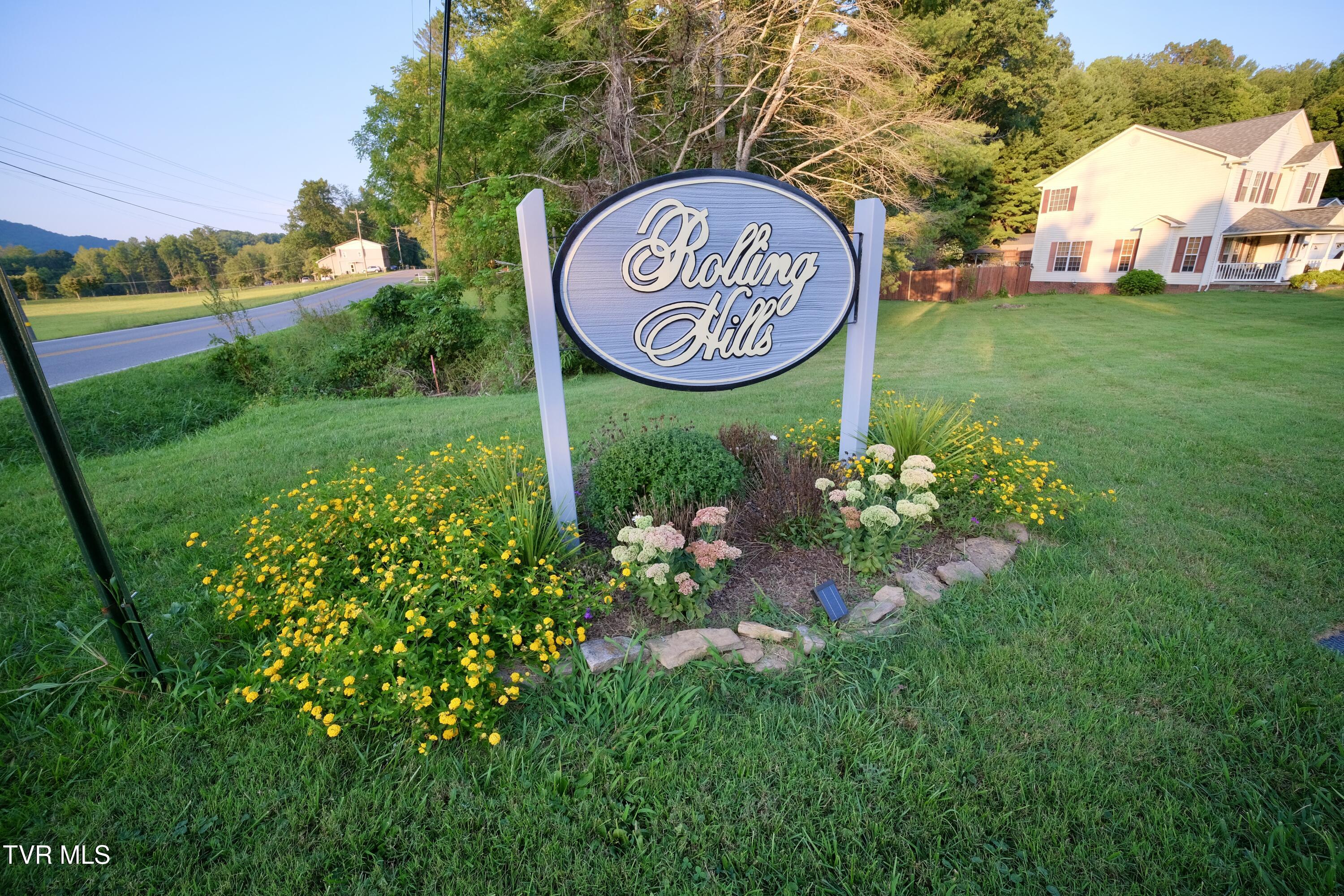 123 Rolling Hills Road Erwin, TN 37650 - Photo 2 of 42 _DSF5660