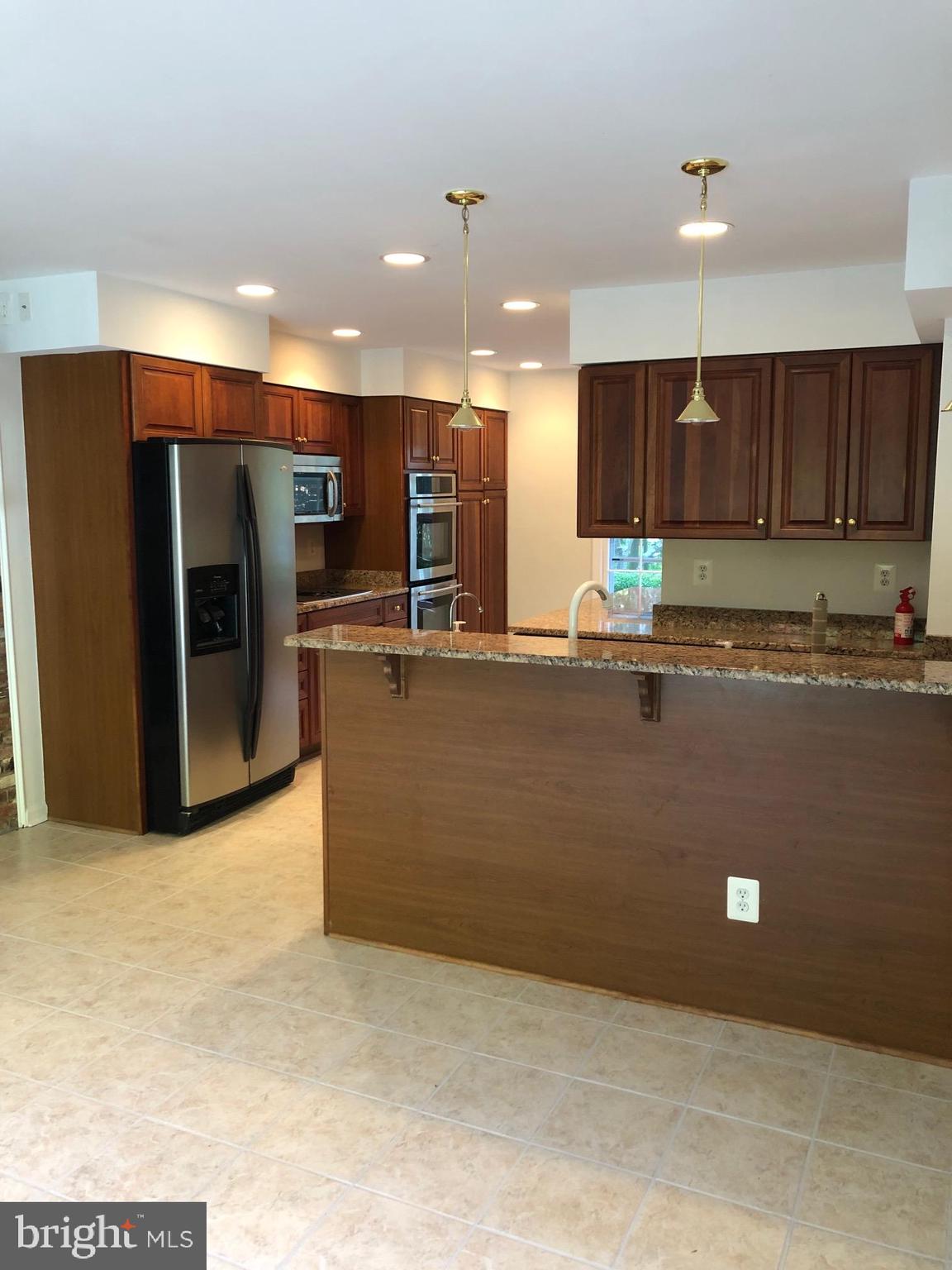 978 Bellview Road McLean, VA 22102 - Photo 5 of 19 Breakfast Room