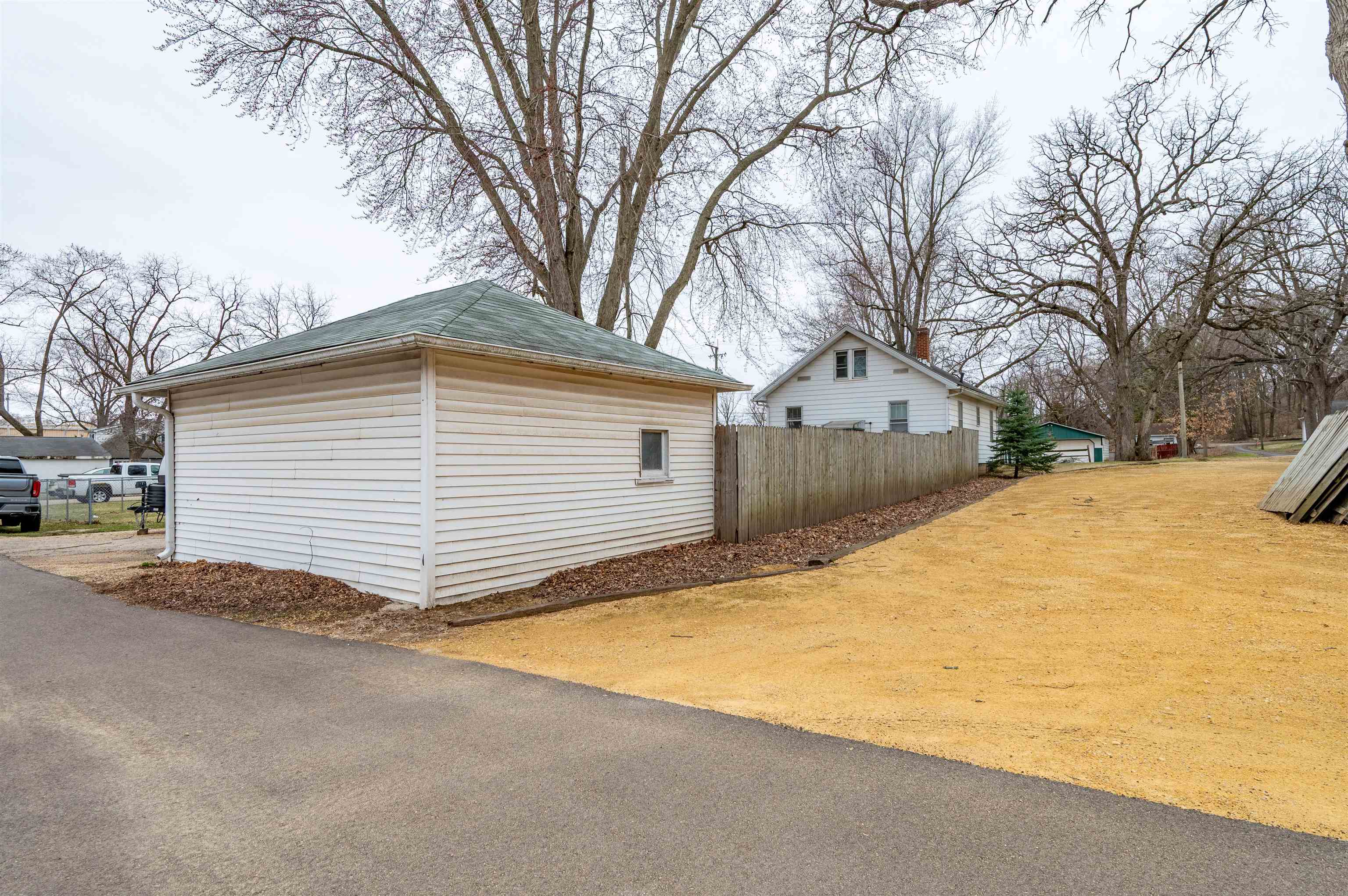 510 4th Avenue Dixon, IL 61021 - Photo 6 of 26