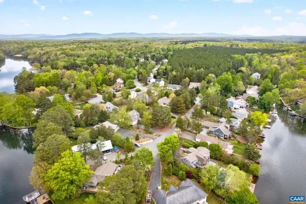 $470,000 | 5 Campbell Court, Palmyra, VA 22963