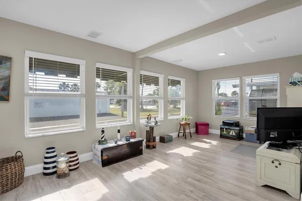 $199,000 | 355 King Palm Street, Largo, FL 33770