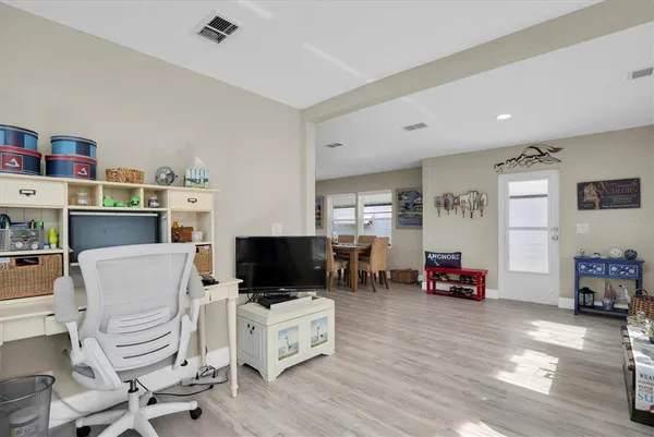 $199,000 | 355 King Palm Street, Largo, FL 33770