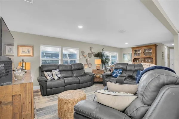 $199,000 | 355 King Palm Street, Largo, FL 33770