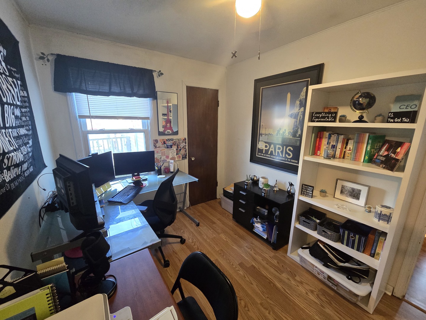 15035 Harding Avenue Midlothian, IL 60445 - Photo 15 of 32 a living room with furniture and book shelf