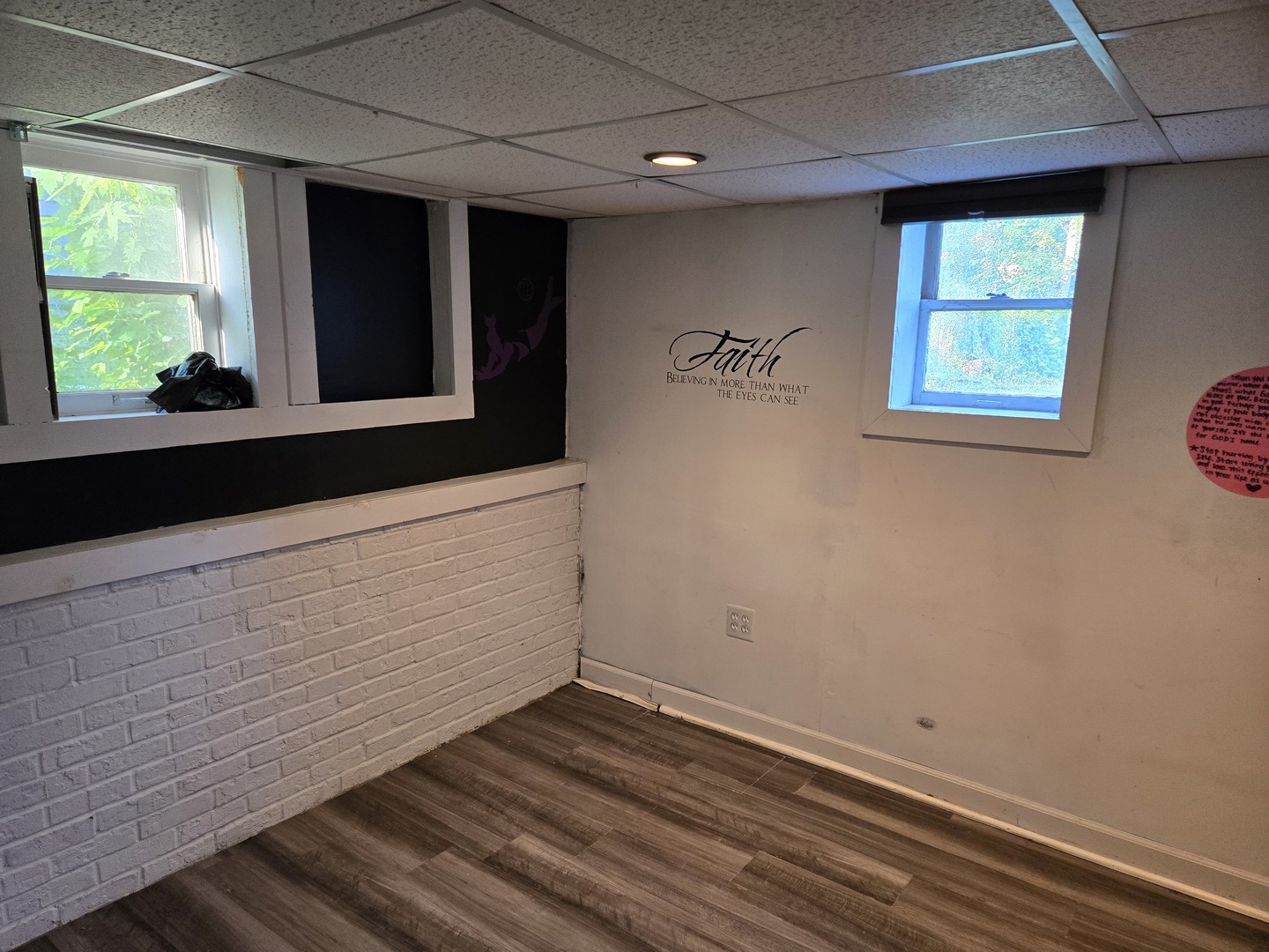 15035 Harding Avenue Midlothian, IL 60445 - Photo 17 of 32 a view of an empty room with a window