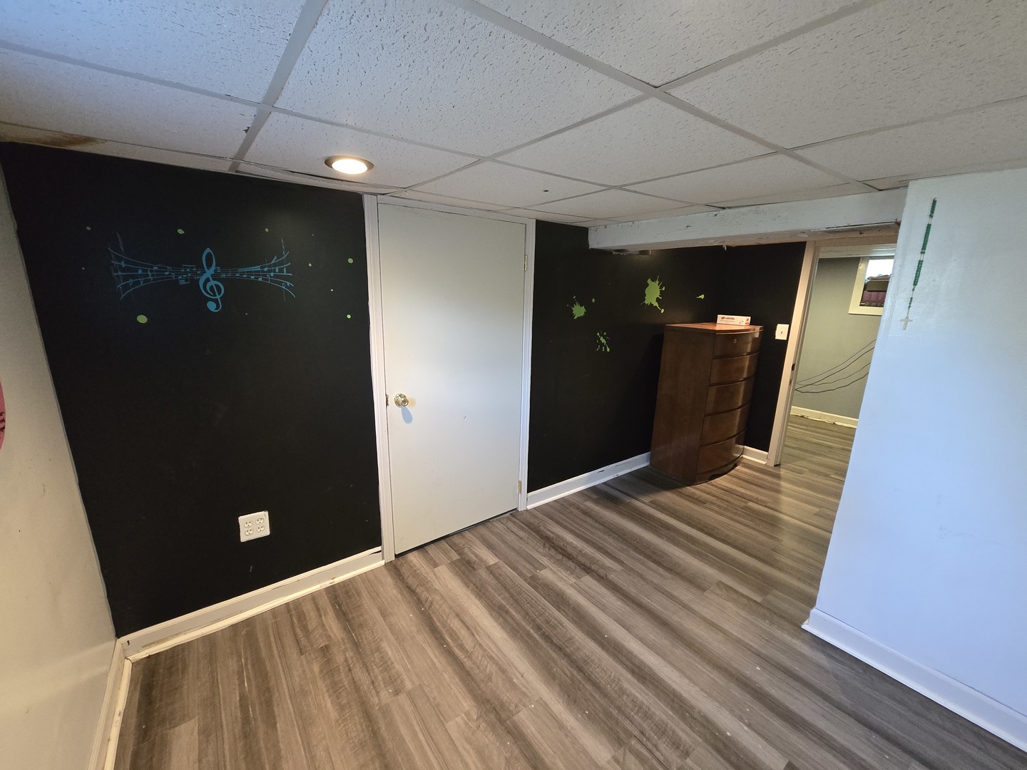 15035 Harding Avenue Midlothian, IL 60445 - Photo 19 of 32 a view of a hallway with wooden floor