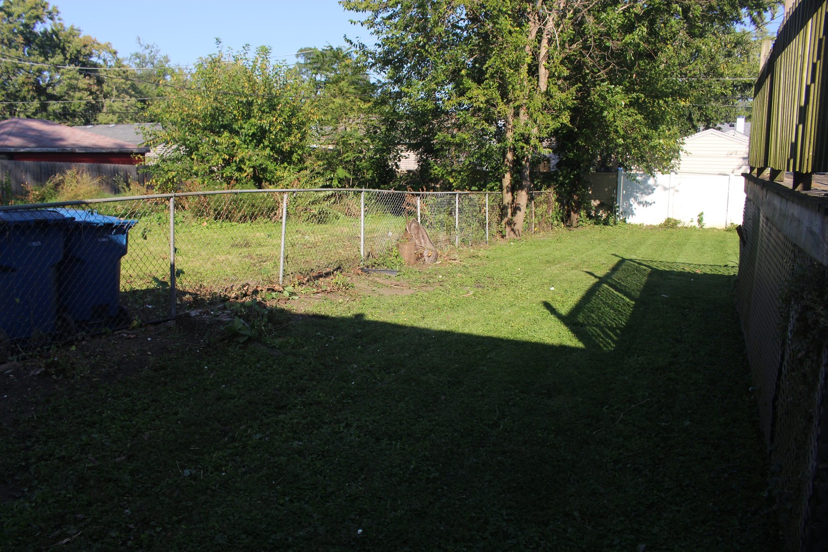 15035 Harding Avenue Midlothian, IL 60445 - Photo 28 of 32 a view of a garden