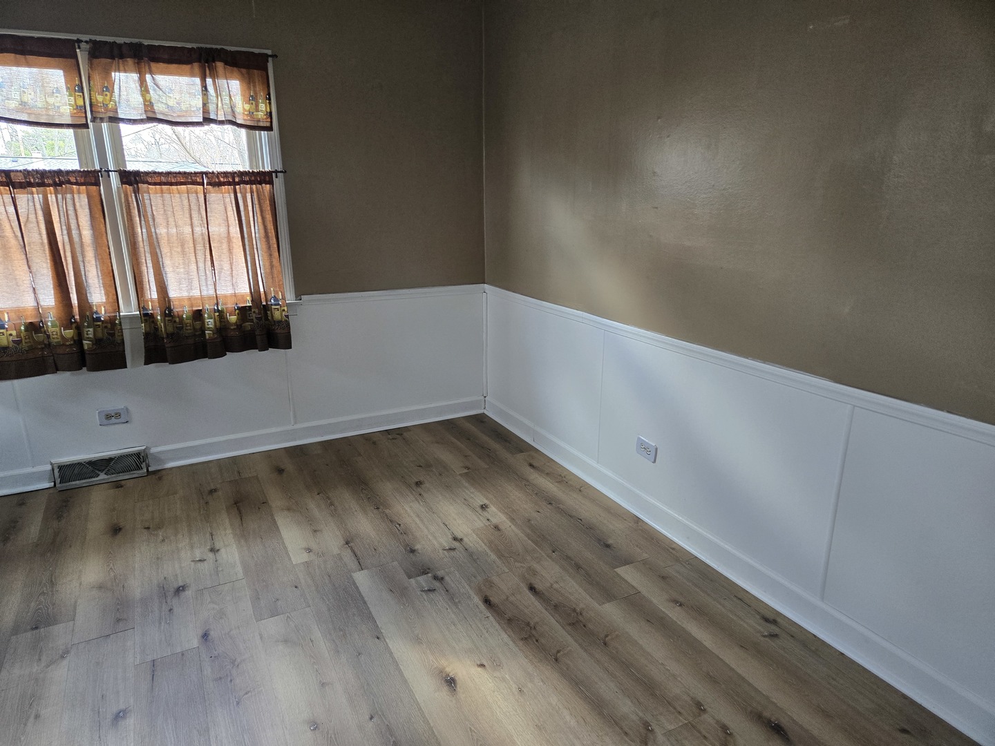 15035 Harding Avenue Midlothian, IL 60445 - Photo 8 of 31