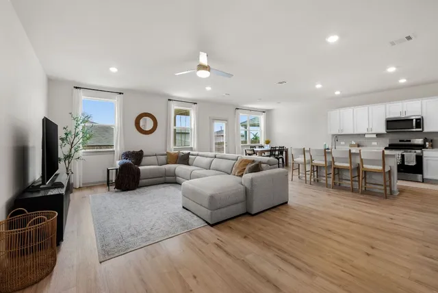 $2,500 | 7904 Linda Michelle Lane, Austin, TX 78724