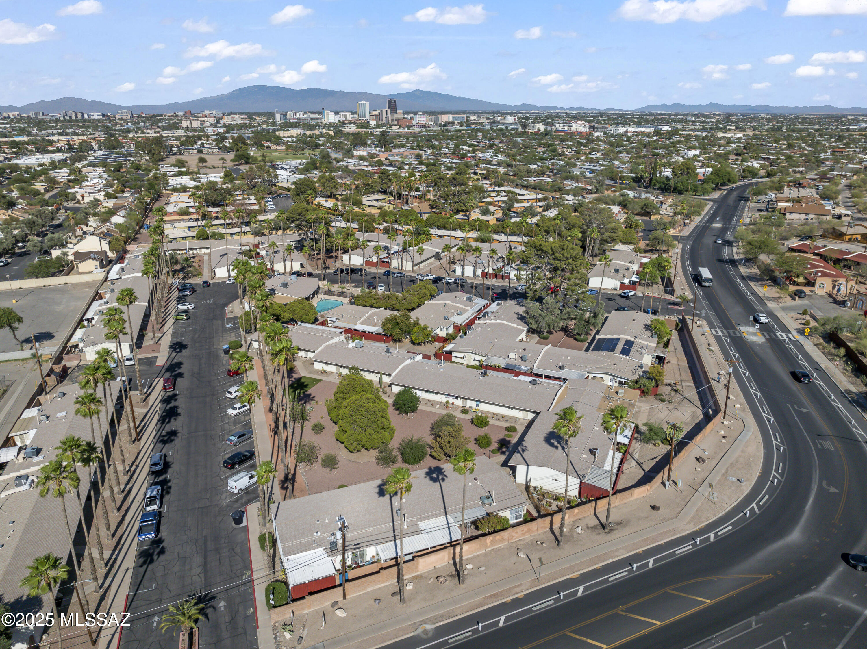 492 North Silverbell Road, Unit #A Tucson, AZ 85745 - Photo 32 of 33