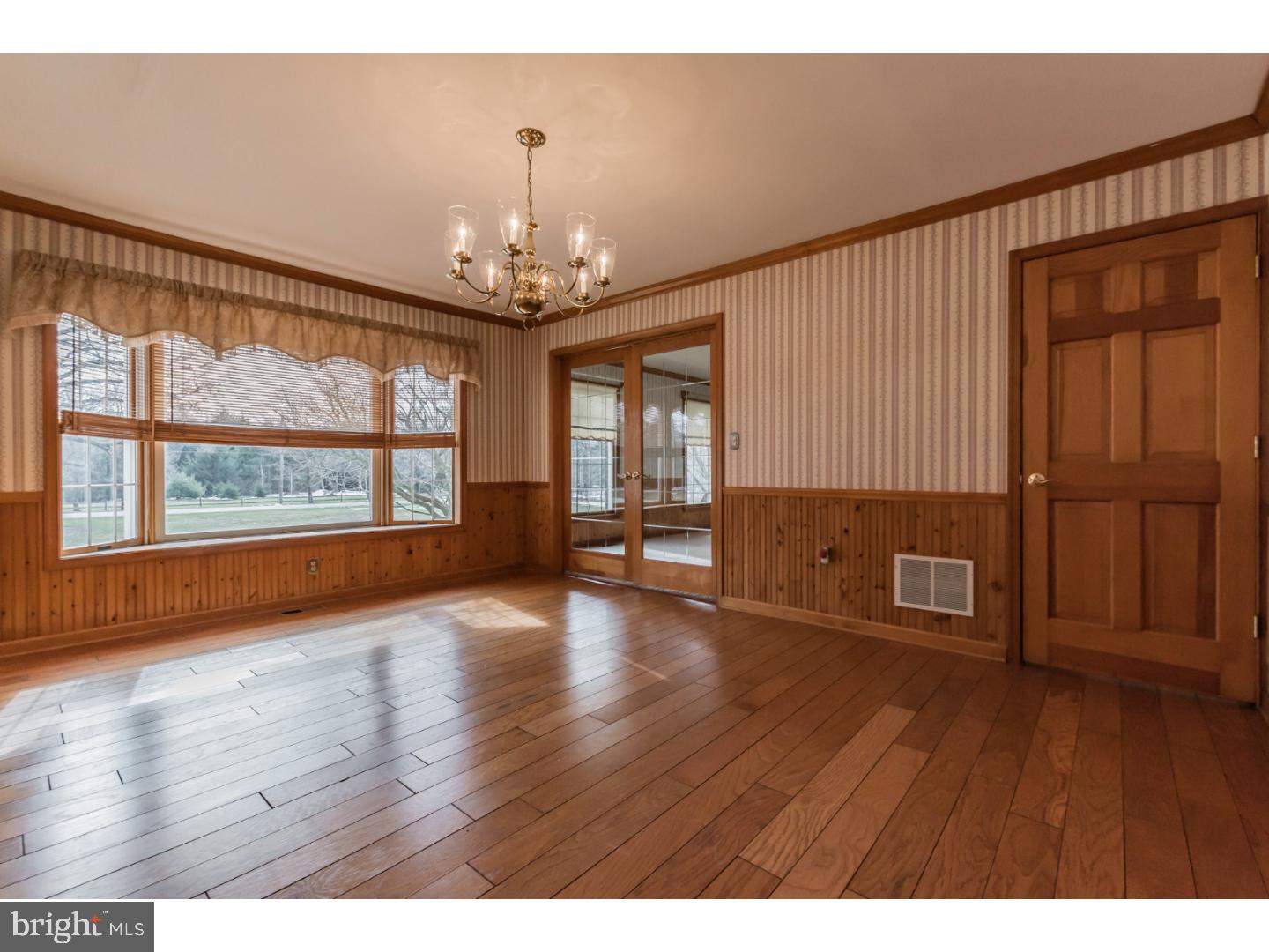 436 Heritage Road Sewell, NJ 08080 - Photo 14 of 25