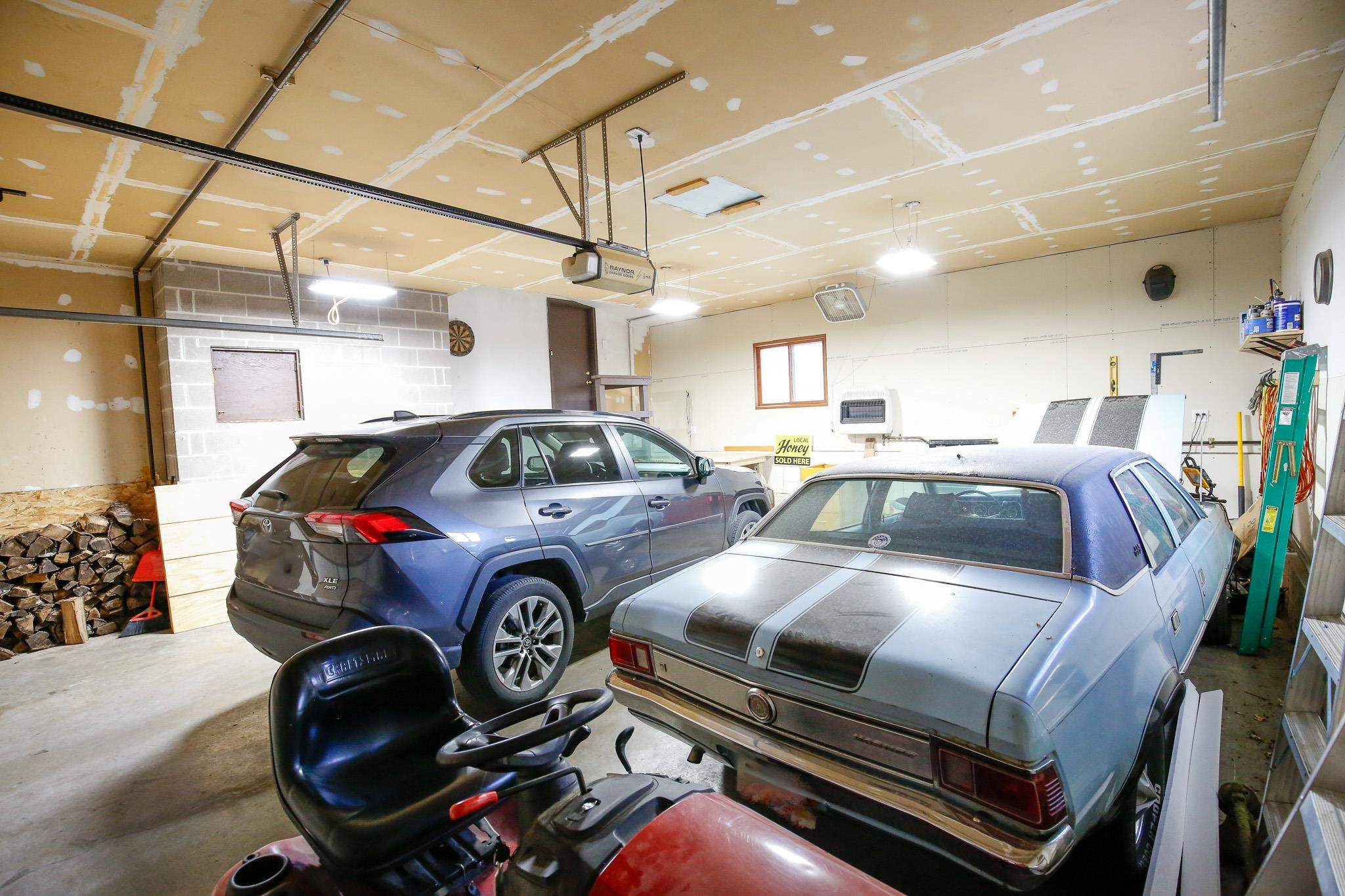 2235 Center Lane Dixon, IL 61021 - Photo 6 of 35