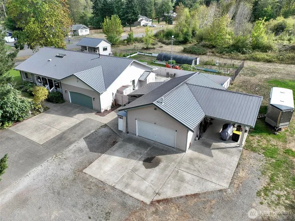 $829,990 | 14913 Champion Estate Drive Southeast, Yelm, WA 98597