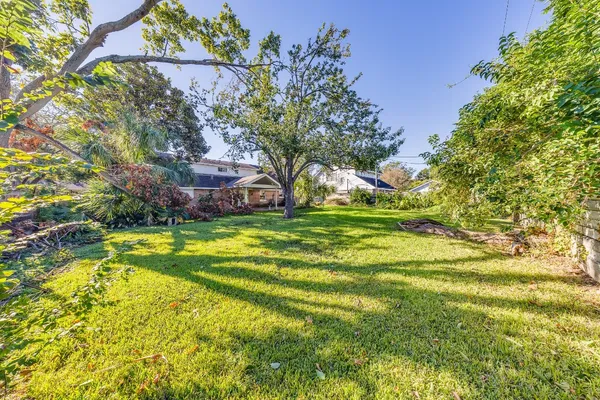 $2,400 | 2519 Lazy Lake Drive, Houston, TX 77058