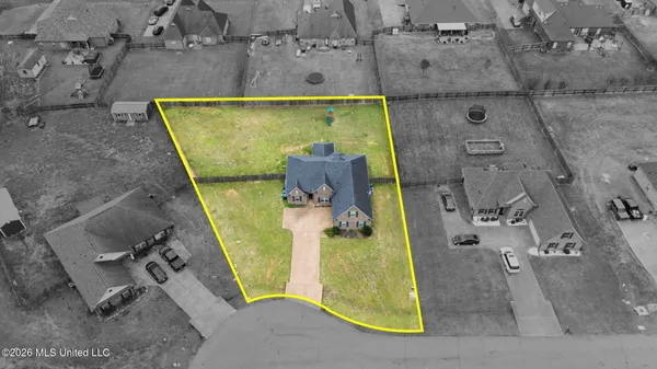 $334,900 | 2065 Owl Wing Place, Nesbit, MS 38651
