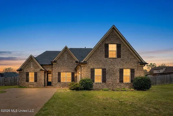 $334,900 | 2065 Owl Wing Place, Nesbit, MS 38651