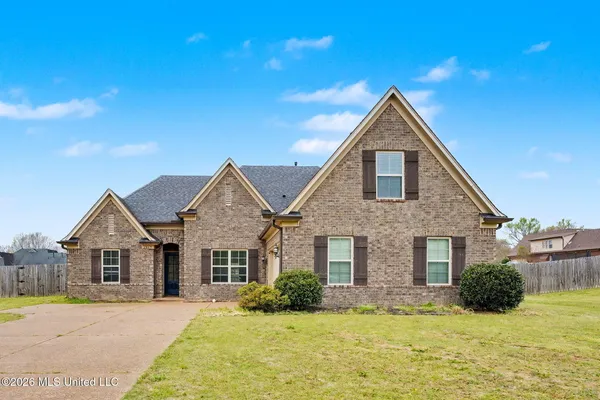 $334,900 | 2065 Owl Wing Place, Nesbit, MS 38651