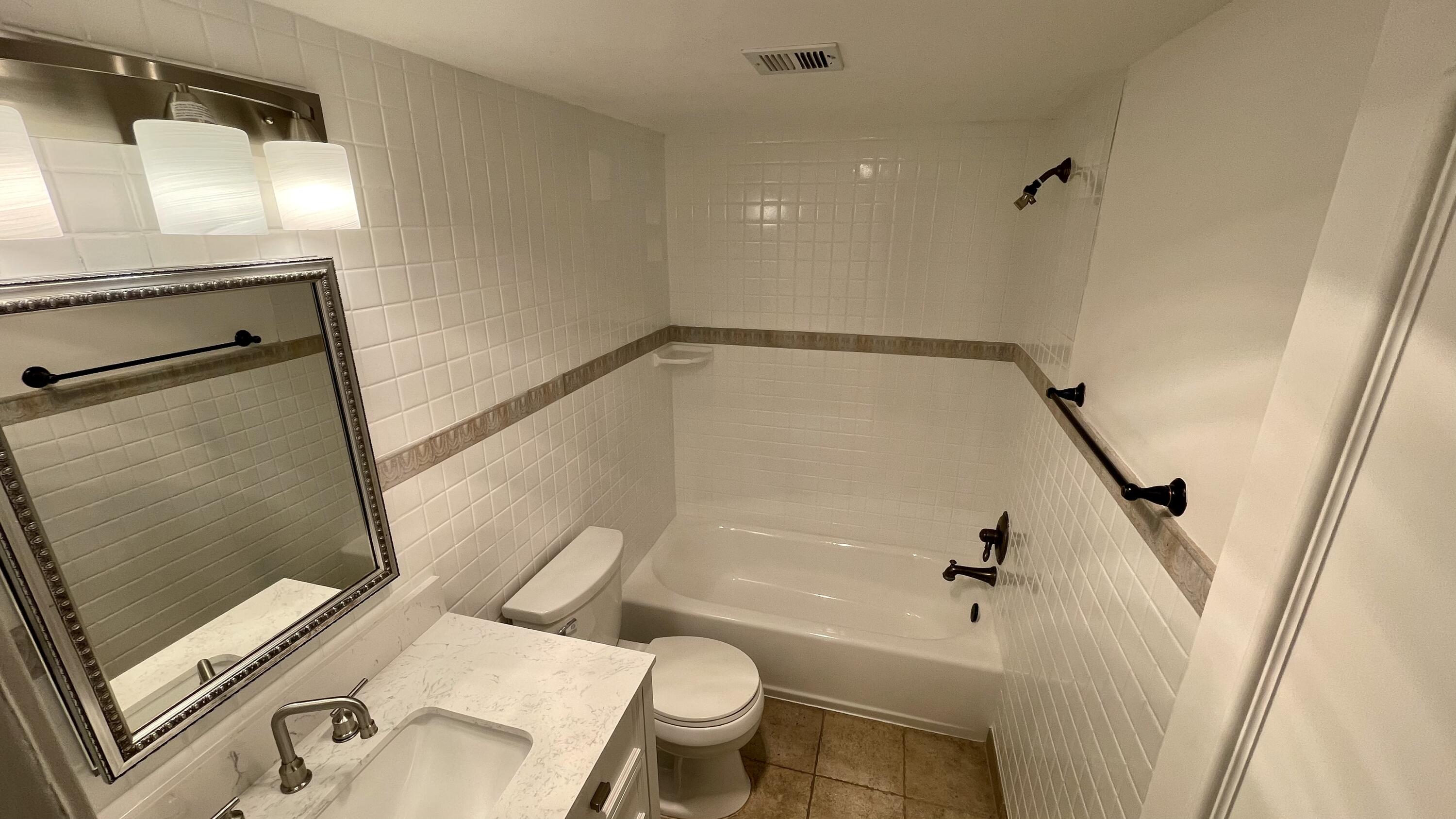 698 Northeast Spanish River, Unit 12 Boca Raton, FL 33431 - Photo 12 of 20 6EC05927-A8B2-455C-AD03-64949A31E121