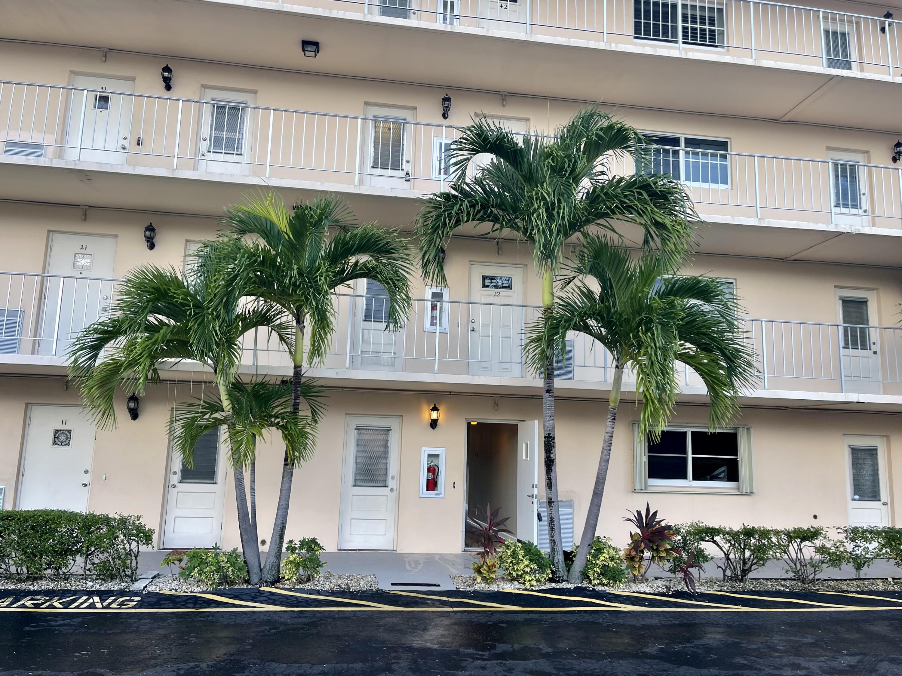 698 Northeast Spanish River, Unit 12 Boca Raton, FL 33431 - Photo 13 of 20 9F57CB33-E413-4ACE-ABC2-6543CC6B7D7E