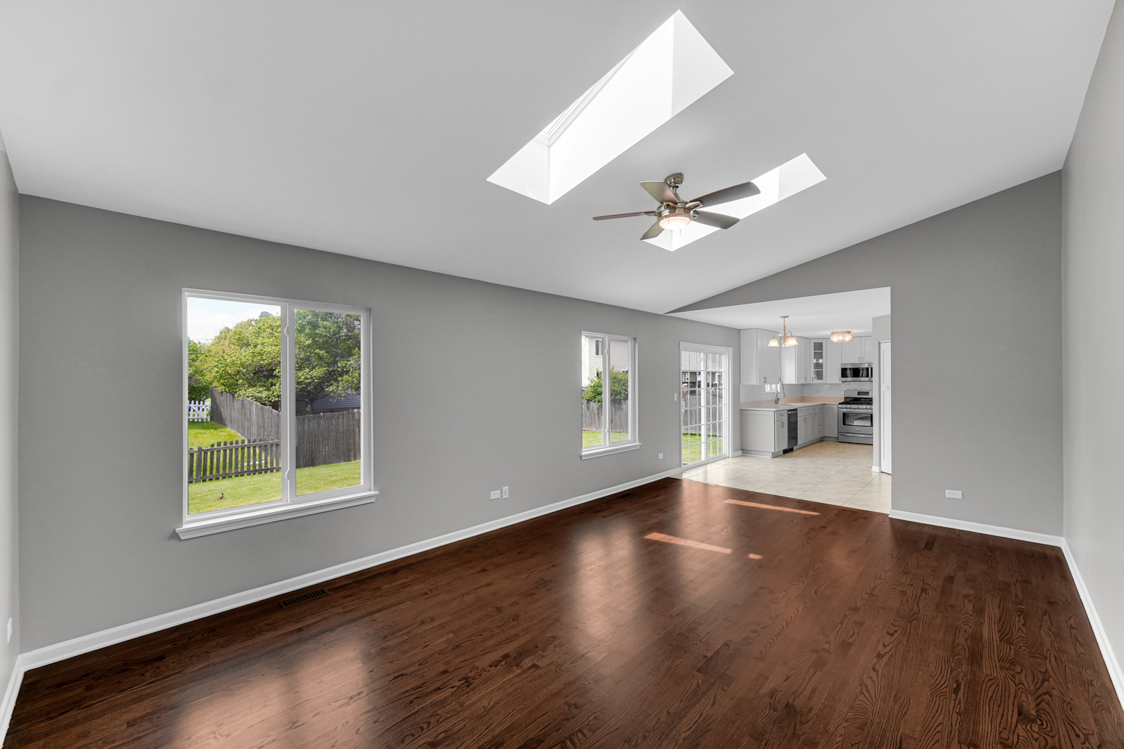615 Red Barn Trail Bolingbrook, IL 60490 - Photo 9 of 15