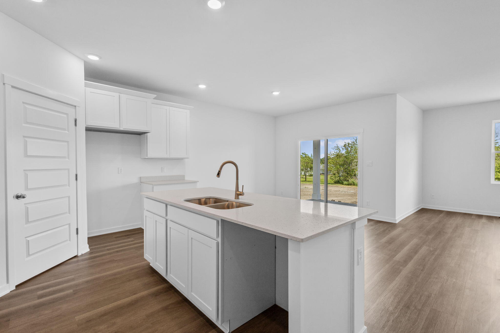 7830 West 106th Lane Crown Point, IN 46307 - Photo 4 of 16 2048x1365