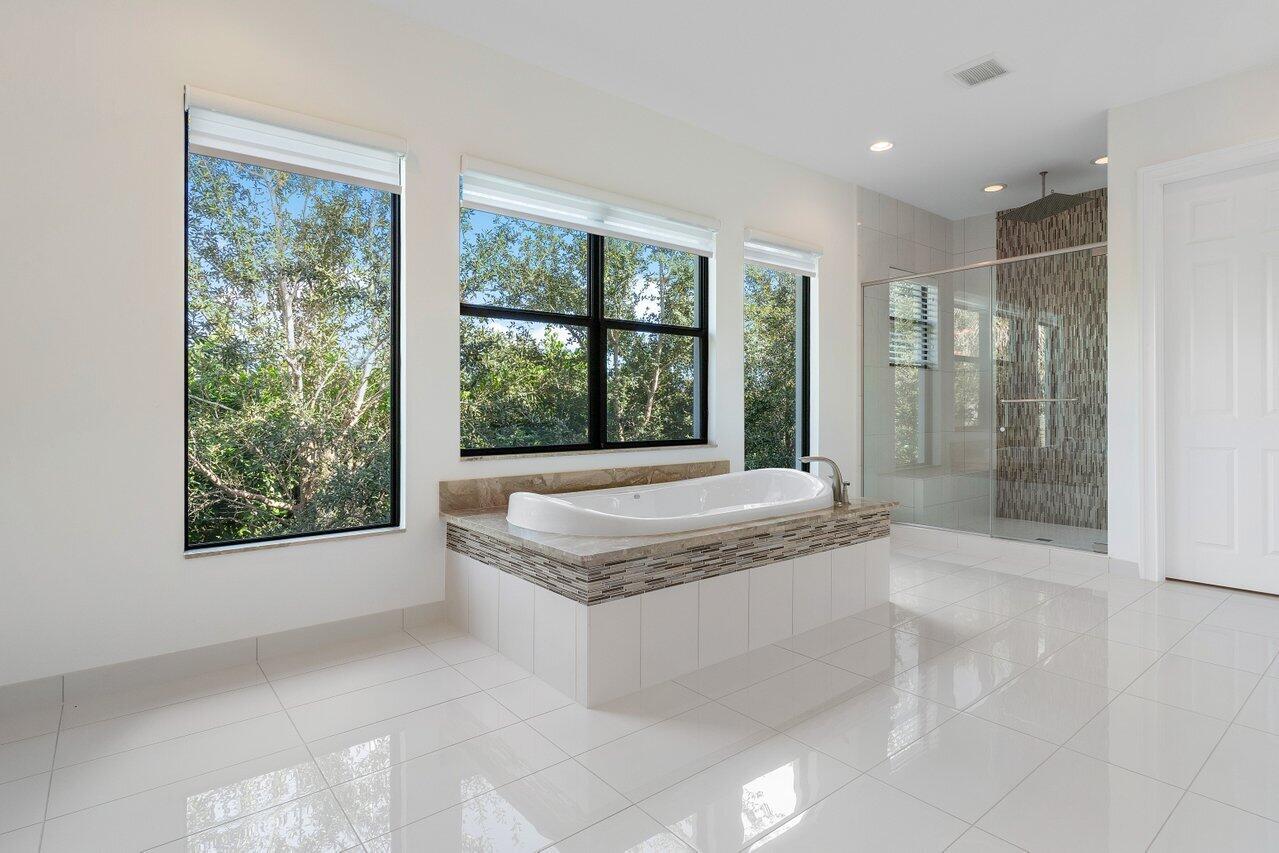 9711 Rennes Lane Delray Beach, FL 33446 - Photo 26 of 42 047-9711RennesLane-DelrayBeach-FL-33446-