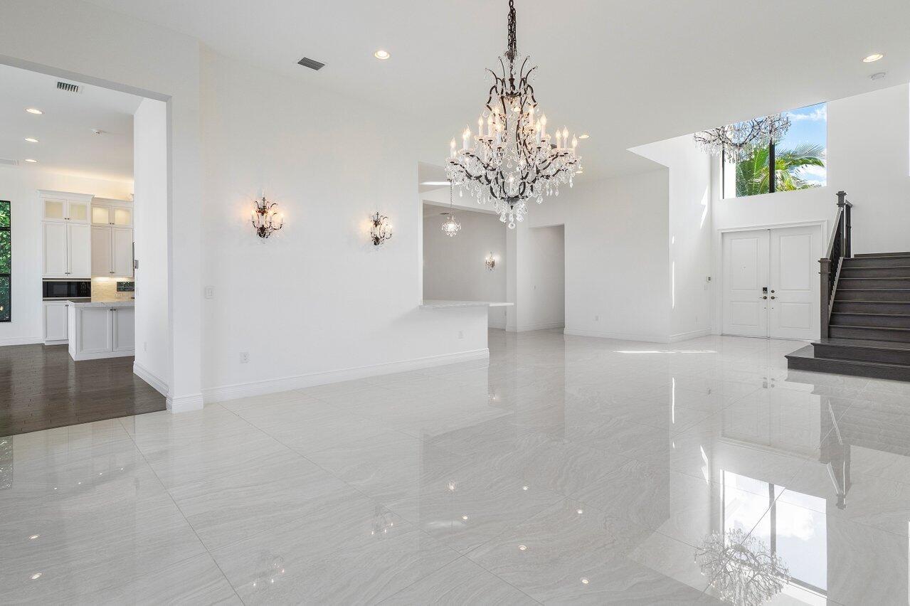9711 Rennes Lane Delray Beach, FL 33446 - Photo 6 of 42 011-9711RennesLane-DelrayBeach-FL-33446-