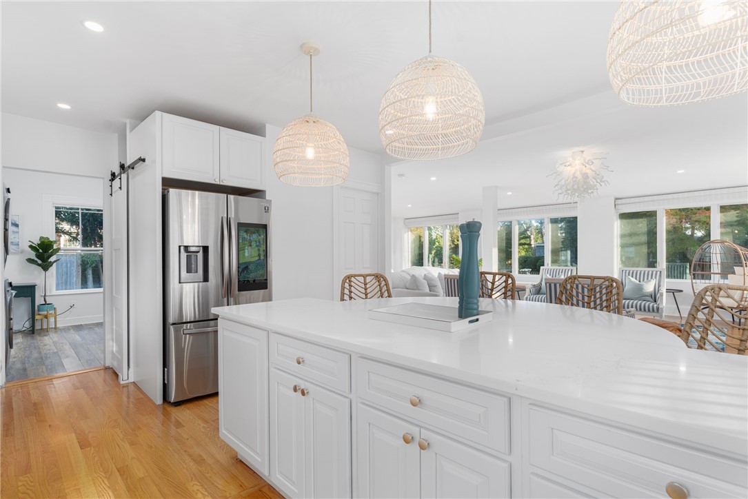 299 Prospect Avenue Middletown, RI 02842 - Photo 7 of 47