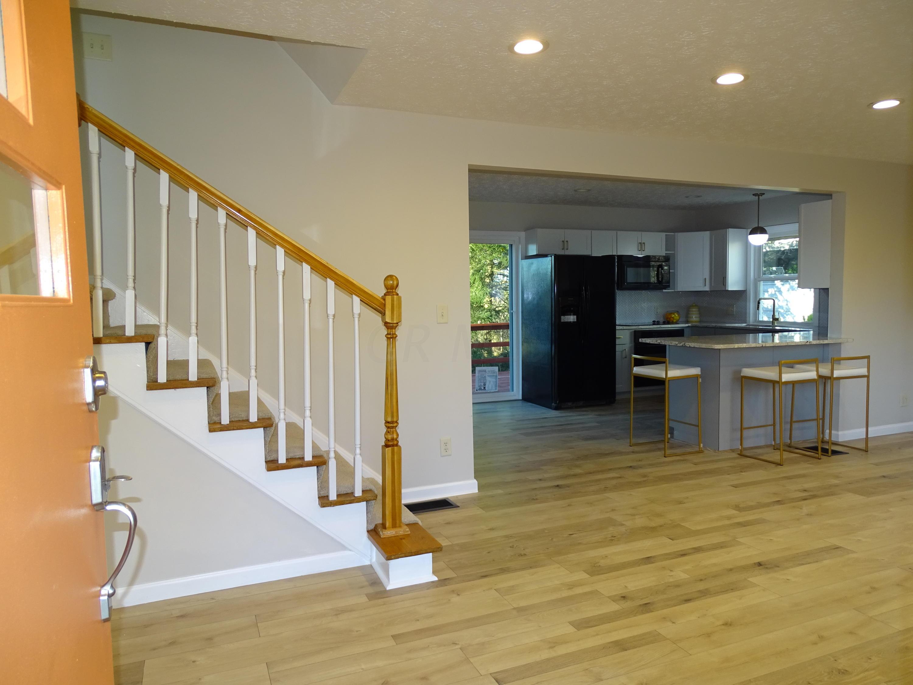 3110 Minerva Lake Road Columbus, OH 43231 - Photo 6 of 41 Gallery Image 6