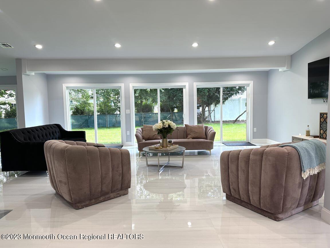 508 Deal Road Asbury Park, NJ 07712 - Photo 7 of 20 07dc6f5b-517b-4d4c-a1c4-2c833e6fc2be