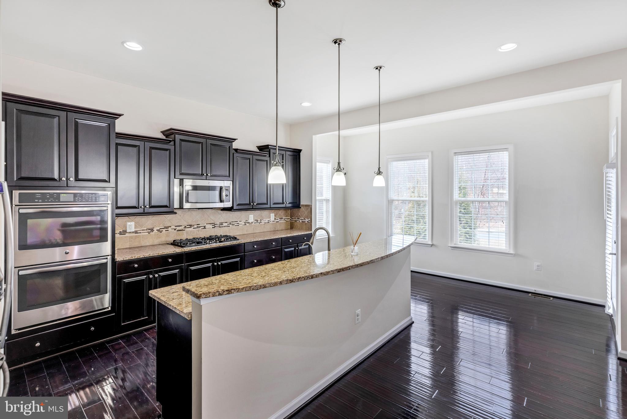 7311 Hayfield Road Alexandria, VA 22315 - Photo 8 of 42