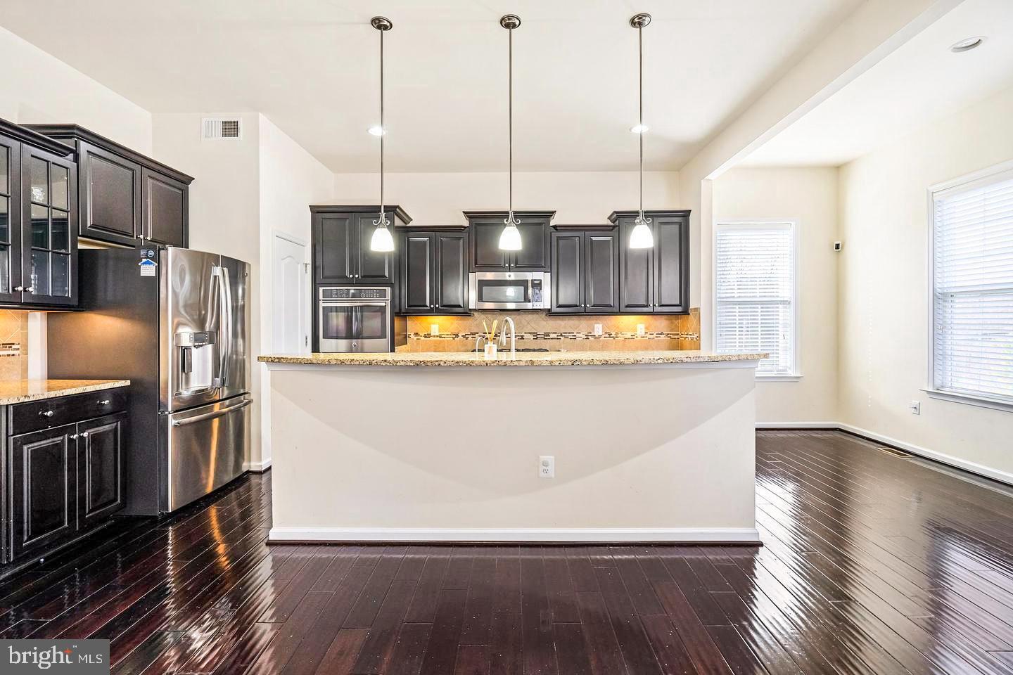 7311 Hayfield Road Alexandria, VA 22315 - Photo 9 of 42