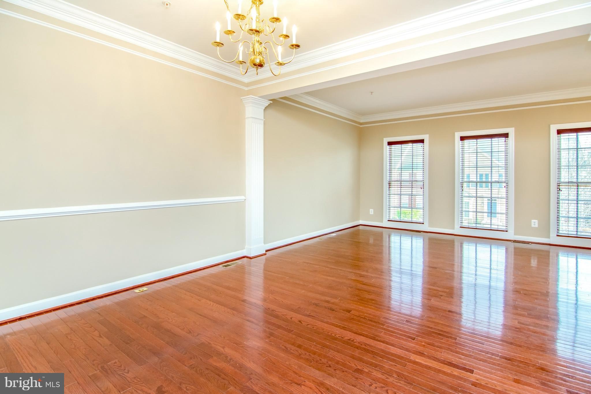 5146 Key View Way Perry Hall, MD 21128 - Photo 2 of 27 Living Room