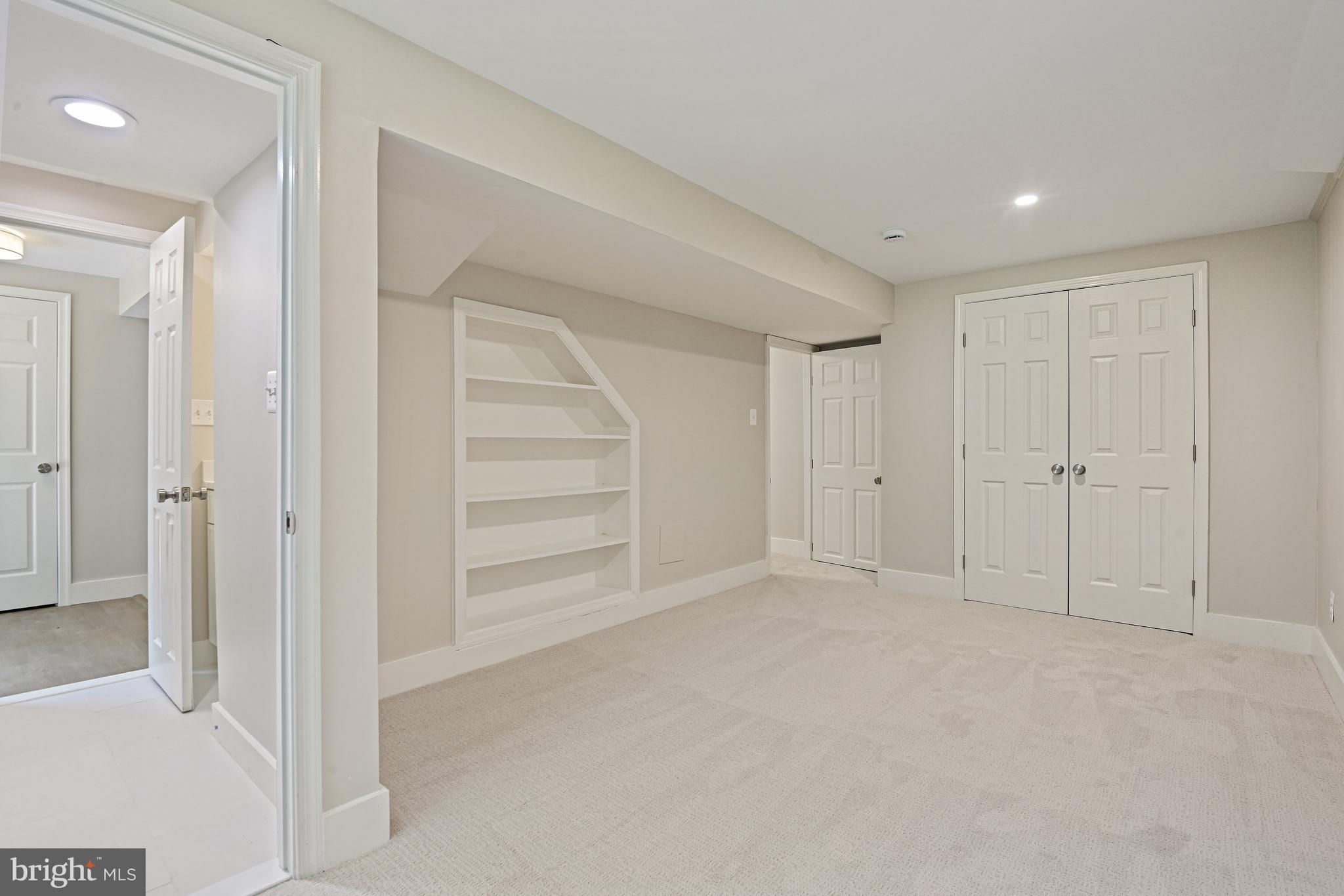 9060 Brook Ford Road Burke, VA 22015 - Photo 45 of 56 a view of an empty room