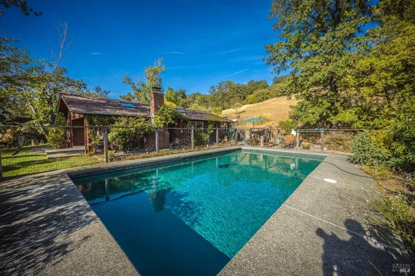 $899,000 | 28678 River Road, Cloverdale, CA 95425