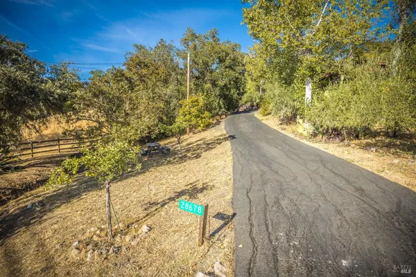 $899,000 | 28678 River Road, Cloverdale, CA 95425