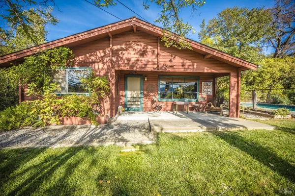 $899,000 | 28678 River Road, Cloverdale, CA 95425