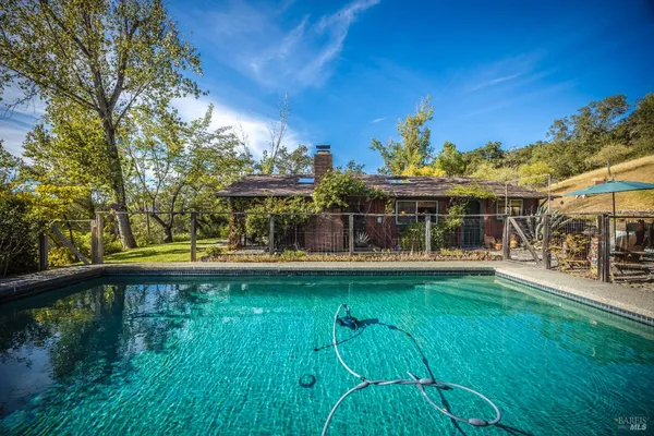 $899,000 | 28678 River Road, Cloverdale, CA 95425