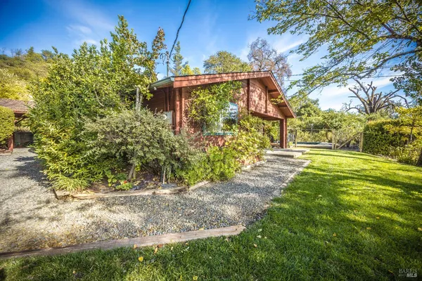 $899,000 | 28678 River Road, Cloverdale, CA 95425
